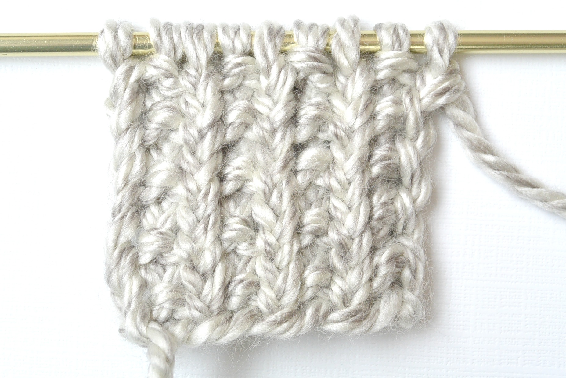 How to Knit the Broken Rib Knit Stitch - I Like Knitting